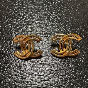 Auth. CHANEL CC Yellow Gold Earrings